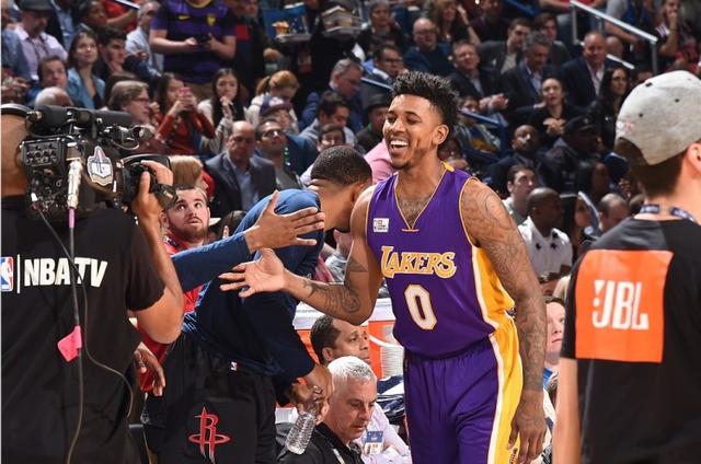 广东94-80大胜广州！球员评分：3人满分，3人良好，2人拉胯（广东94-80击败广州！评分出炉：3人拿满分，3人表现良好，2人状态低迷）